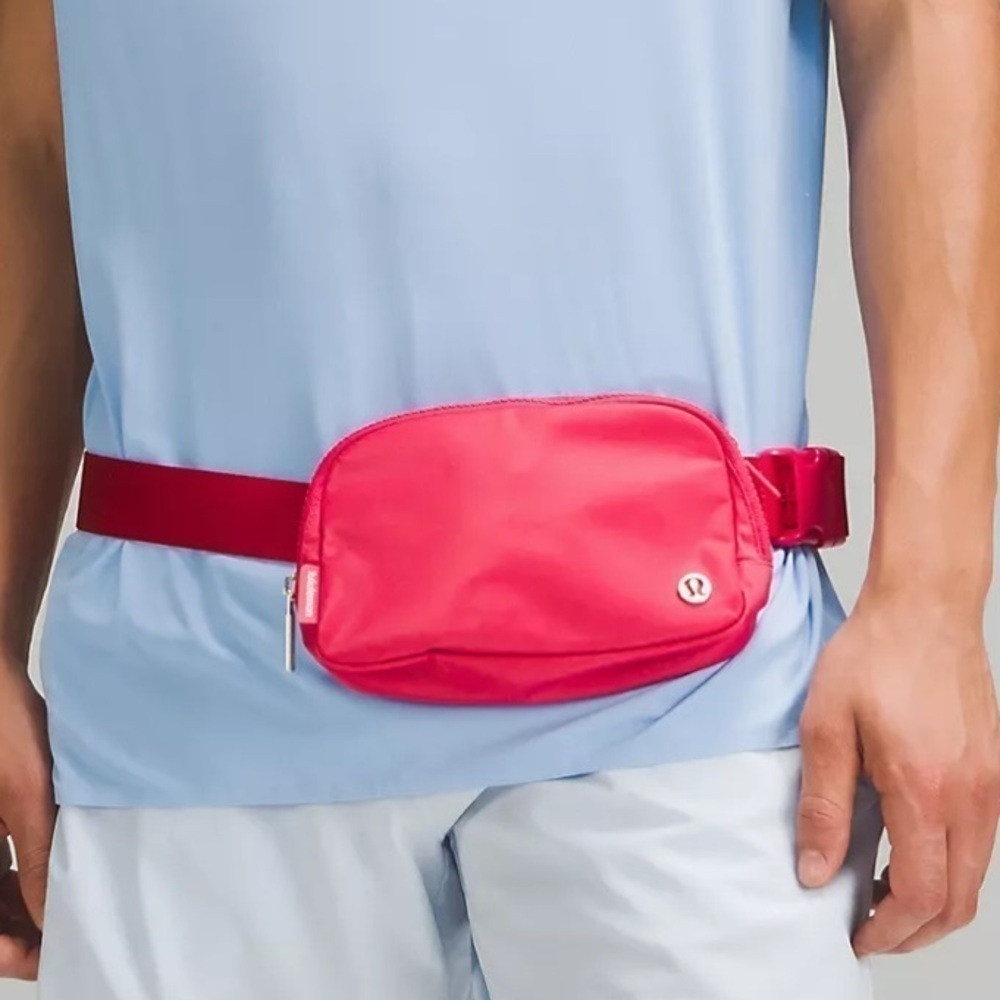 Limited Edition Lululemon Cherry Mist belt bag - Picture 6 of 13